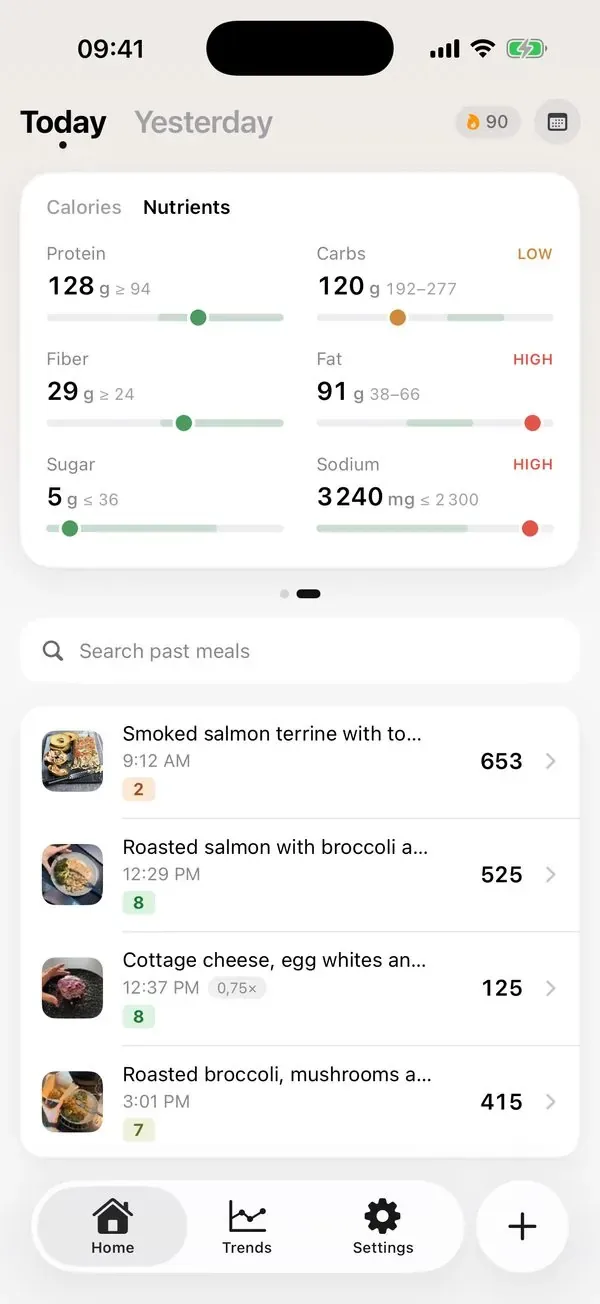 Caloza meal tracking screen
